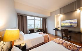 New Season Hotel Hat Yai